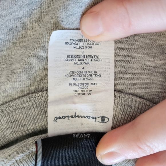 Champion Women's Script Crop T-Shirt - Picture 6 of 6